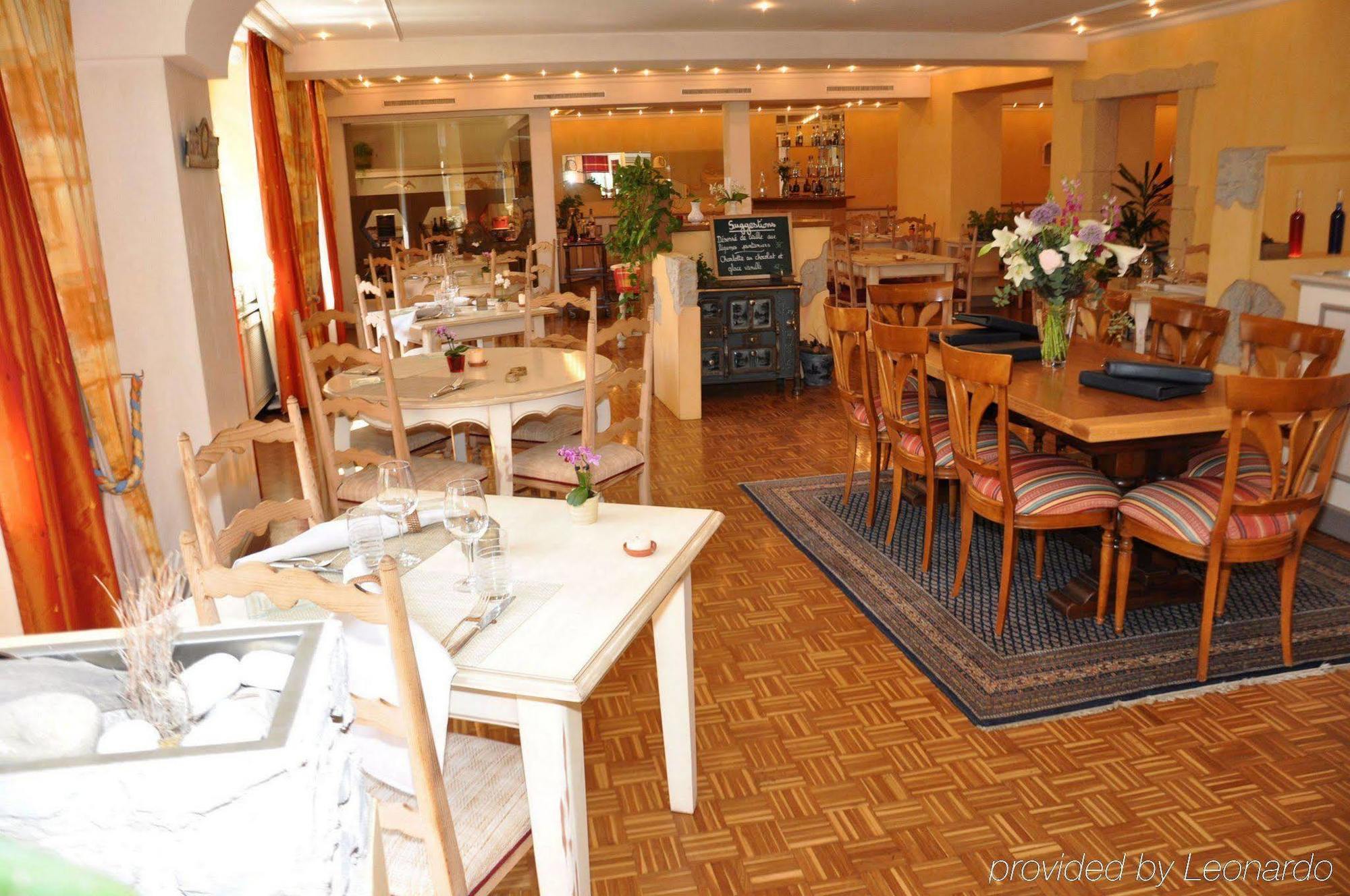 Hotel-Restaurant De La Tour Bagian luar foto