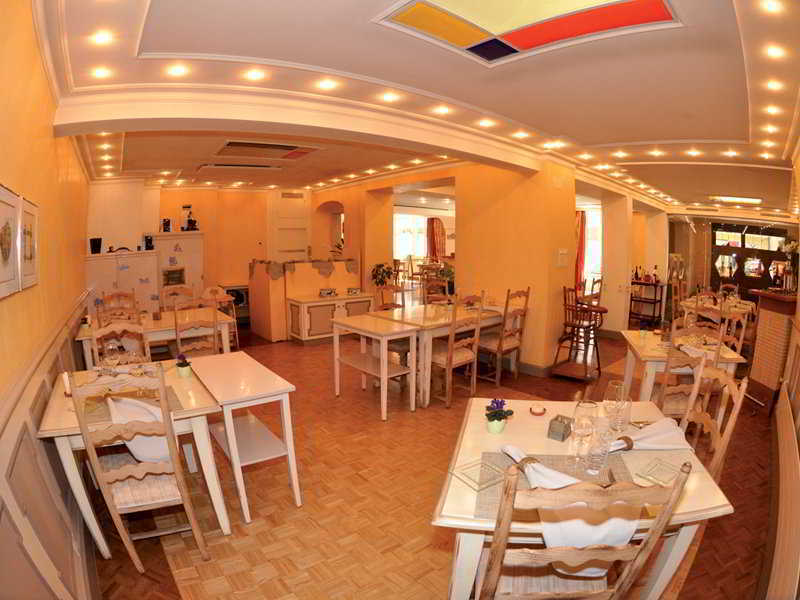 Hotel-Restaurant De La Tour Bagian luar foto