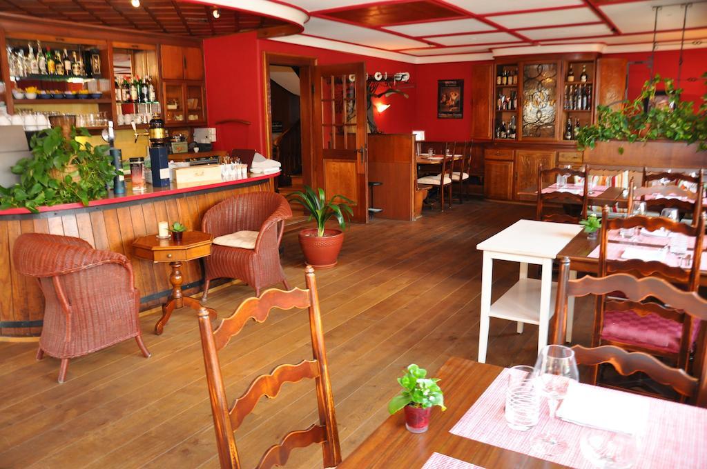 Hotel-Restaurant De La Tour Bagian luar foto