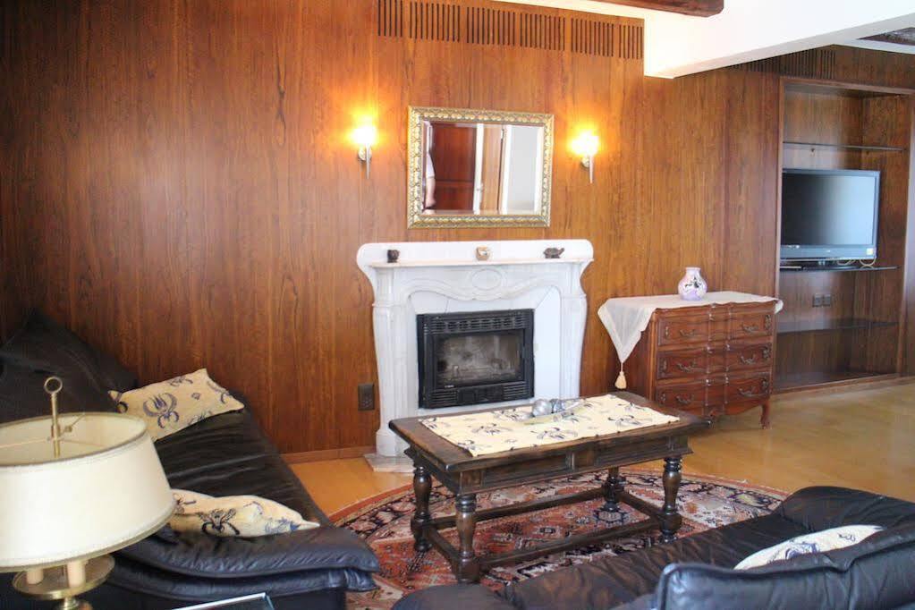 Hotel-Restaurant De La Tour Bagian luar foto